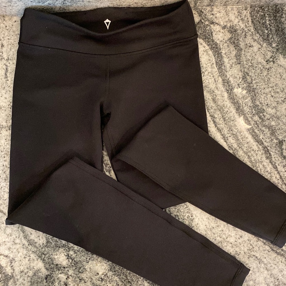Ivivva by Lululemon girls leggings. Size 12 girls. Black.